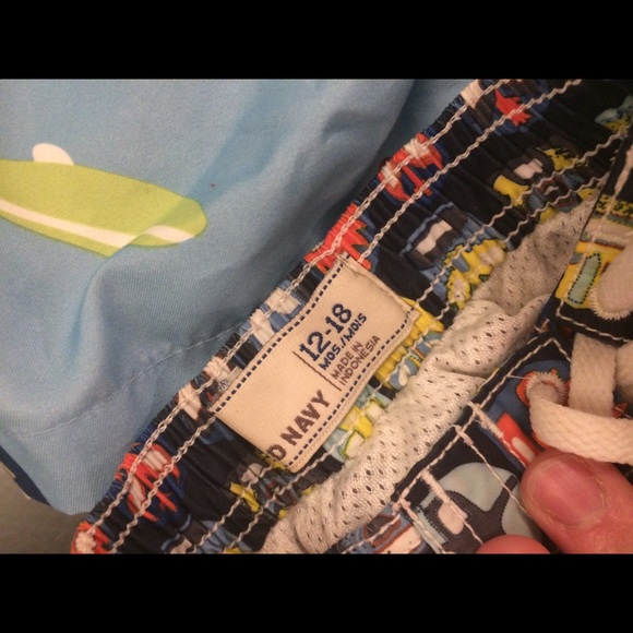 Swim shorts / shirts lot - Picture 7 of 8